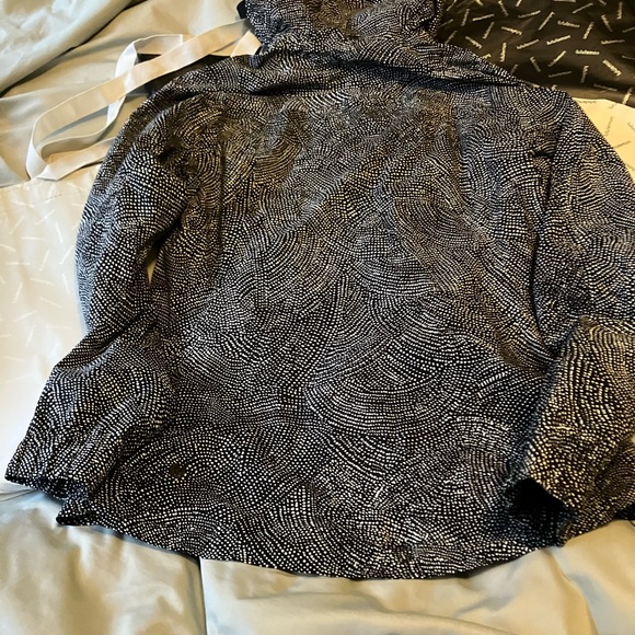 NWT Lululemon Here To Move Jacket, Sz 6, Free Spirit Alpine White Black - Picture 13 of 14